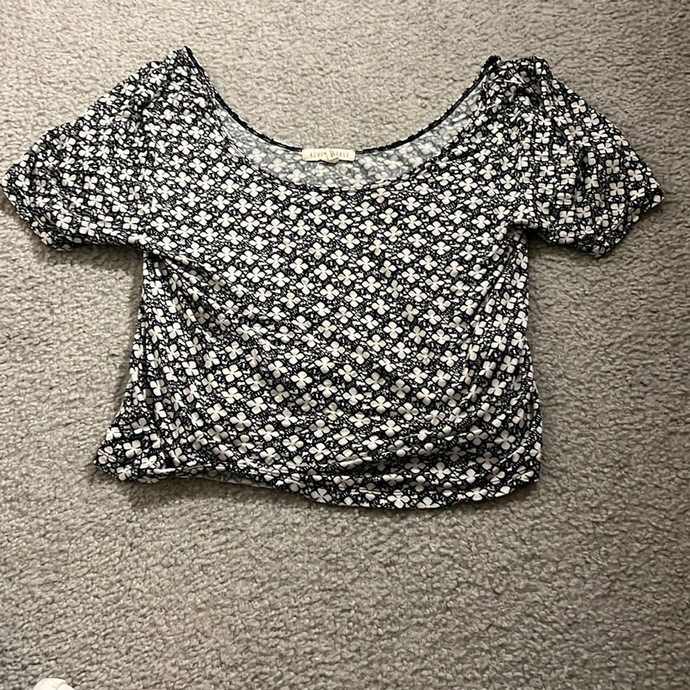 Aéropostale Black Floral Women's Top